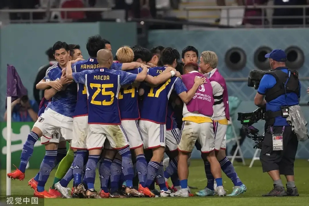 强队表现不佳，惨遭对手反超